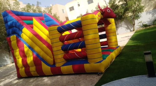 زحليقة مع نطيطة للايجار 6.5م طول *4.5م عرض *4.70م...