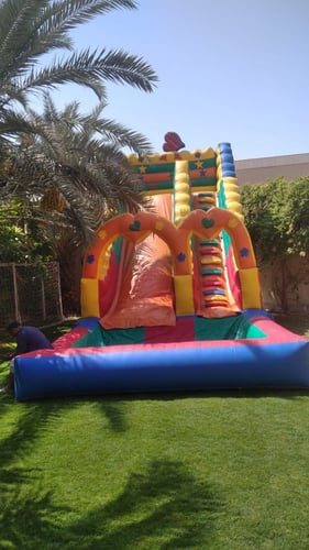 زحليقة مائية للايجار 8م طول *4م عرض *6م ارتفاع