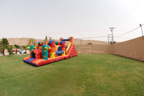 متاهات للايجار 13 م طول *3.60 م عرض