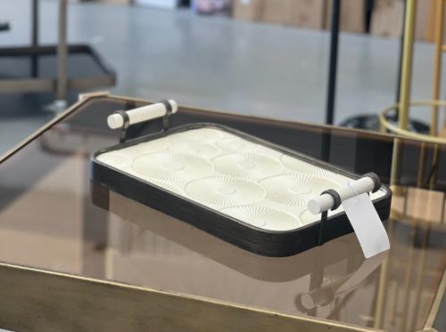 صينية تقديم