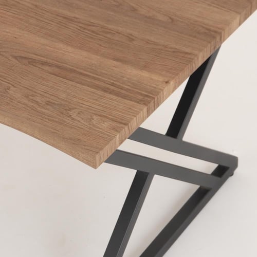 طاولة قهوه وسط -قواعد معدن - سطح خشبي فاتح