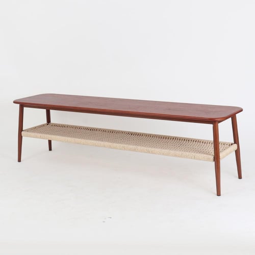 طاولة تلفزيون نسمات خشب وقماش