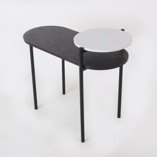 طاولة مفرد جانبيه - سطح خشبي ورخام - قواعد معدن