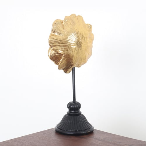 تحفة وردة ذهبي