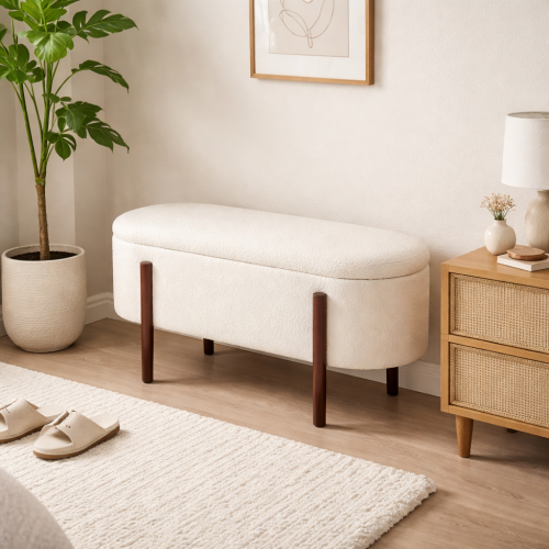 بنش أنيق بتصميم ناعم ومنحنيات هادئة، بتنجيد فاتح ي...