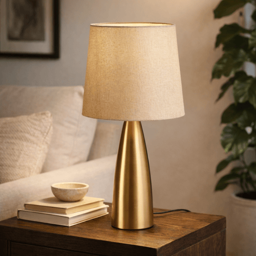 مصباح طاولة أنيق بقاعدة معدنية ذهبية وغطاء قماشي ب...
