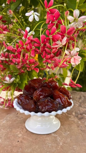 خلاص درجة أولى حبه متوسطه و كبيره كرتون 6 12 كيس