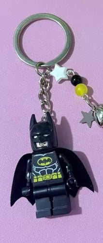 Batman keychain / ميدالية باتما مع نص قلب معدني