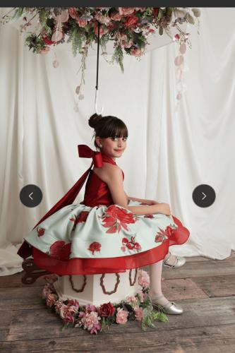 فستان مشجر بألوان مميزه