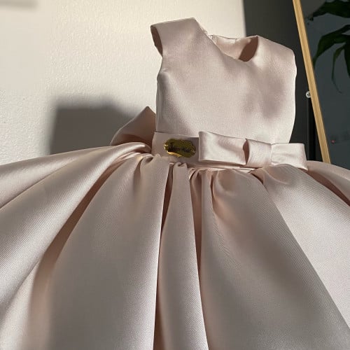 فستان سكري أنيق