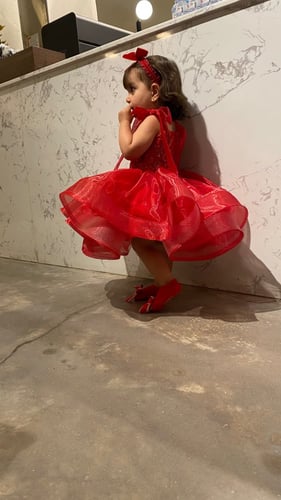 فستان احمر مميز مع قماش شك انيق