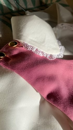 مريول لون وردي ذو تصميم رائع+قميص أنيق