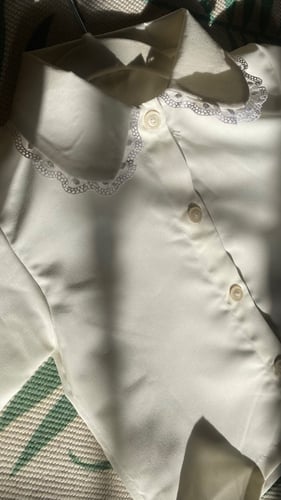 مريول لون وردي ذو تصميم رائع+قميص أنيق