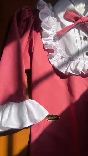 مريول كامل ذو تصميم أنيق