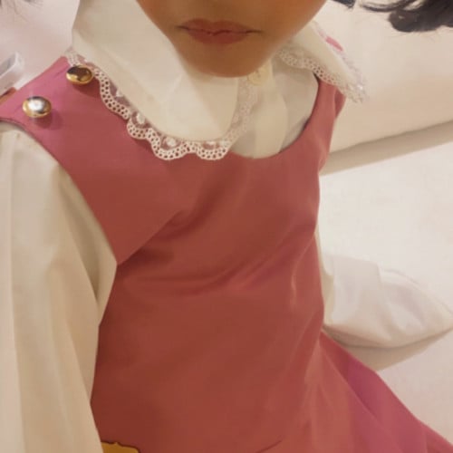 مريول لون وردي ذو تصميم رائع+قميص أنيق