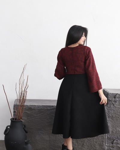 فستان شامواه اسود وأحمر