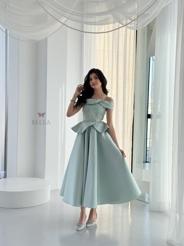 فستان تيـفاني مشكوك الصدر