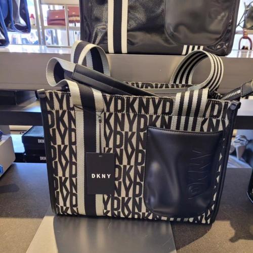 DKNY حجم كبير