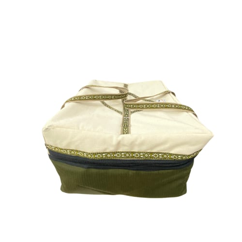 شنطة عزبة لون ابيض زيتي كبيرة