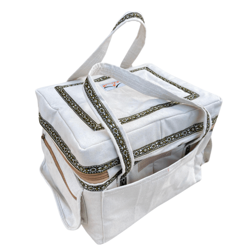 شنطة عزبة لون ابيض هندي حجم وسط