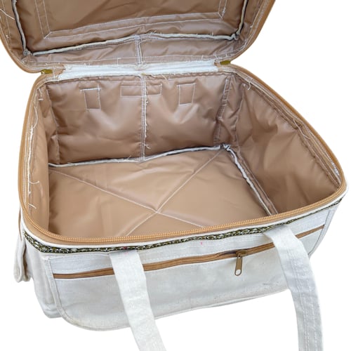 شنطة عزبة لون ابيض هندي حجم كبير