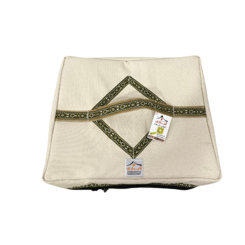 شنطة عزبة لون ابيض زيتي وسط