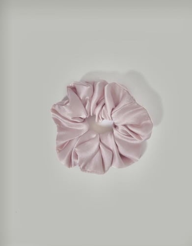 ربطة شعر سكرانشي حرير طبيعي