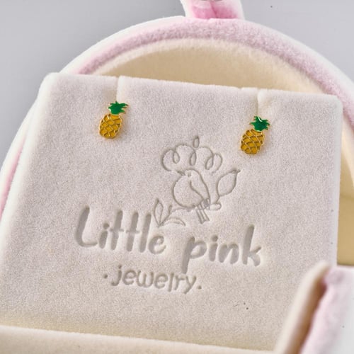 اقراط الاناناس