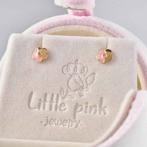 أقراط زهرة النسرين