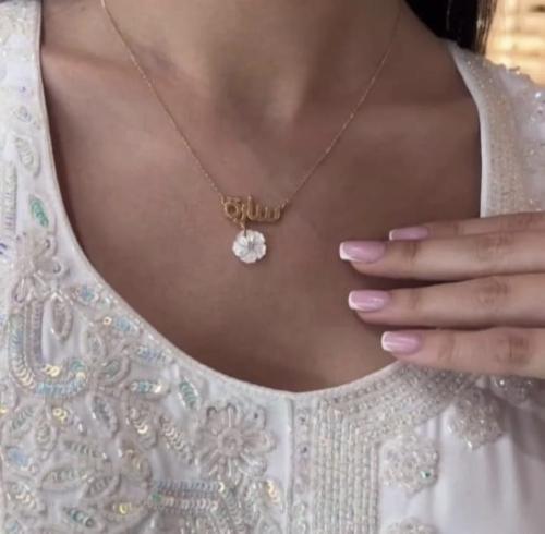 سلسال الورده بتصميم انيق