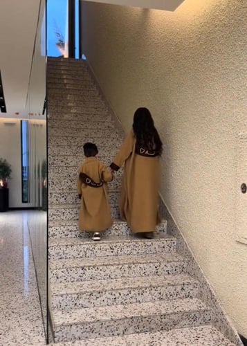 فروة الاطفال الفاخرة