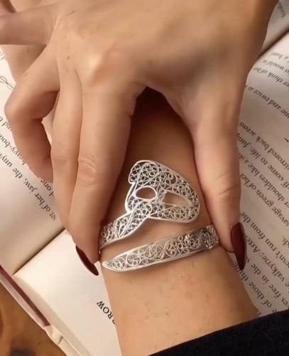 اسواره الحرف العربي مزخرف