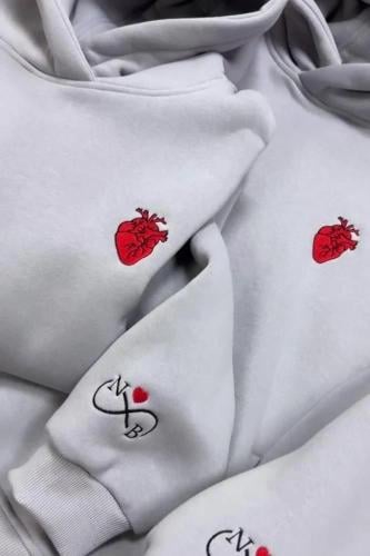 هودي القلب مطرز بحروف مخصصه