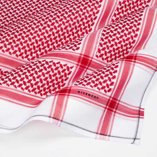ثلاثة اشمغة جيفنشي آخر اصدار بسعر شماغ واحد