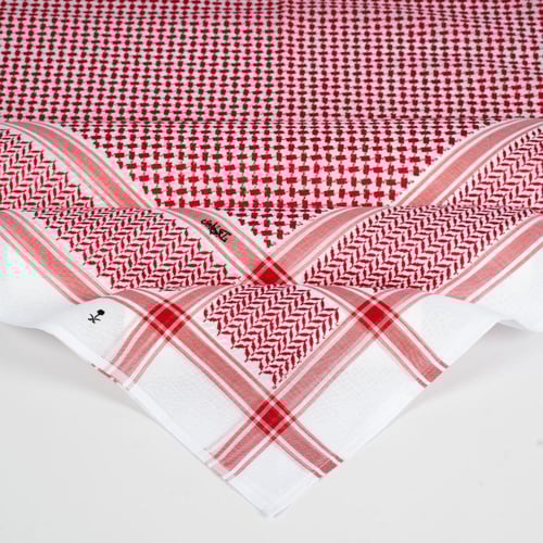 شماغ ملكي كلاسيك فاتح أنجليزي 2025