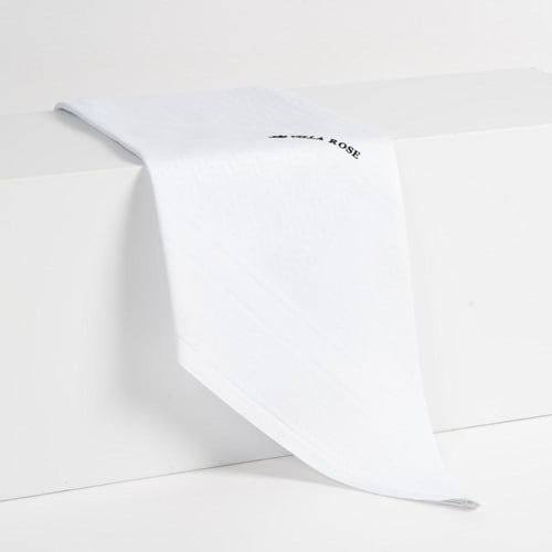 شماغ فيلا روز أبيض كلاسيك انجليزي اصدار 2025