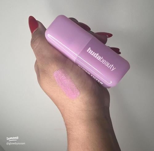 هدى بيوتي مجموعة ثنائية للخدود والشفاه Ube Cream BL + She Glitzy L.O