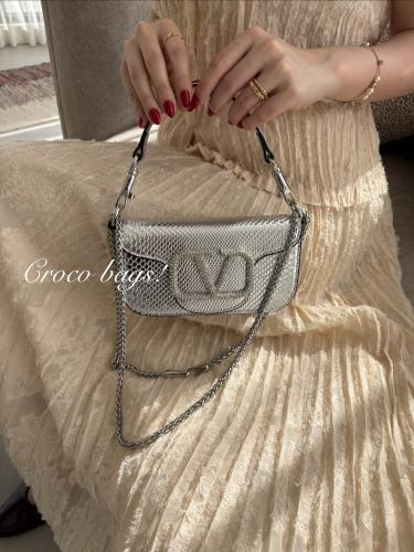V bag - silver