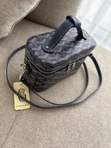 GY muse mini vanity - navy blue