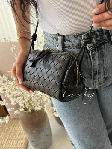 ويفي كروس بودي باق - اسود