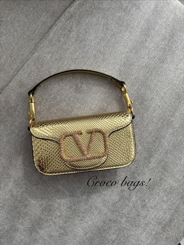 V bag - gold