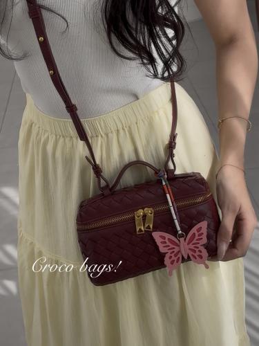 كروس كلاتش ويڤي باق - عنابي