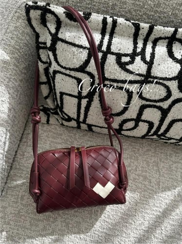 ويفي كروس بودي باق مع قلب- قلب عنابي