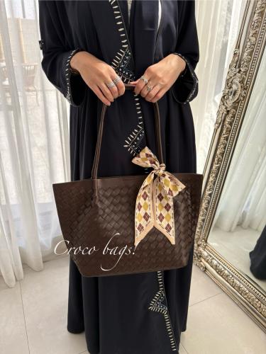 توت ويڤي باق - بني