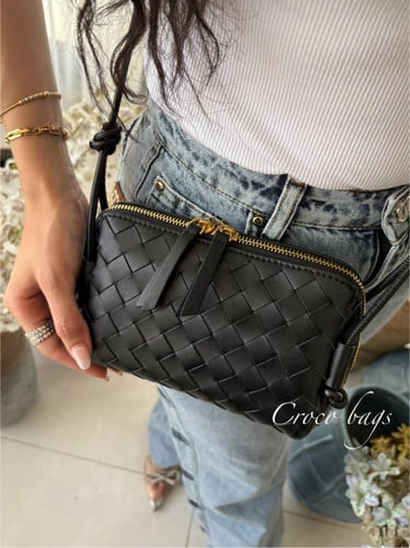 ويفي كروس بودي باق - اسود