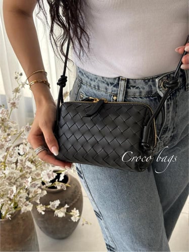 ويفي كروس بودي باق - اسود