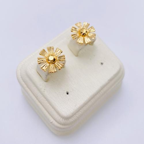 gold earrings