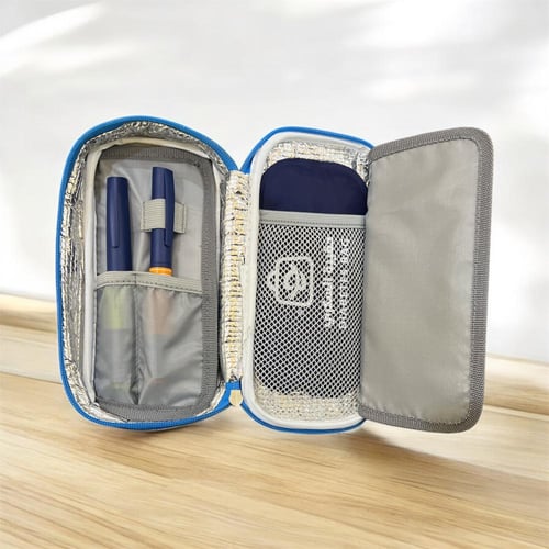 حقيبة الإنسولين الزرقاء مع كيس ثلج