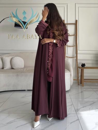 Ceramic crepe abaya with rose embroidery, the story is half a tulip.