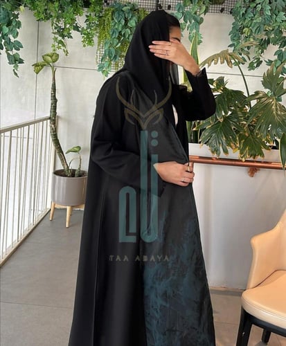 عباية كريب مع جاكار رسم